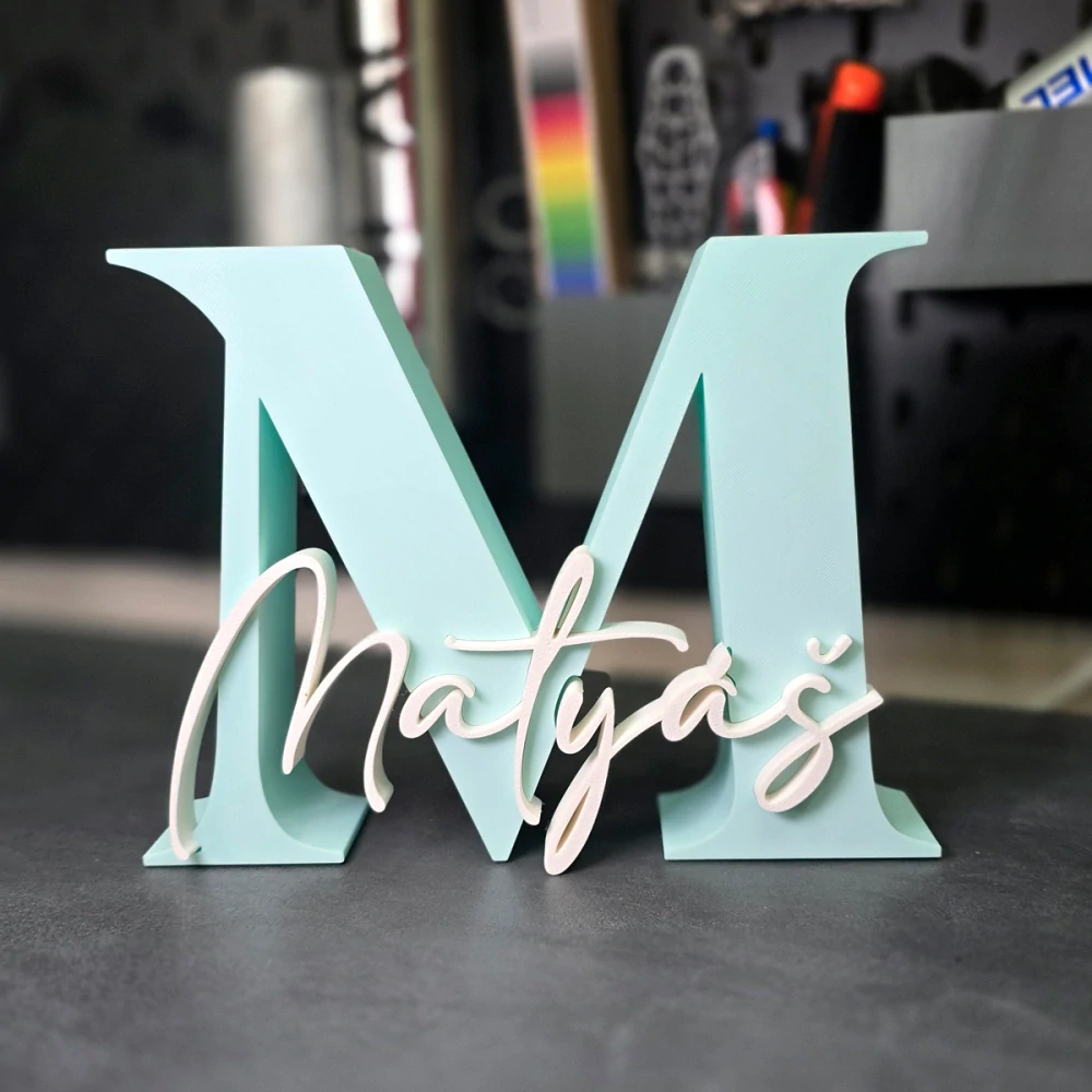 3D písmeno se jménem na přání + dárek